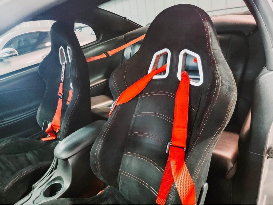 Recaro sport seats with sparco harness
