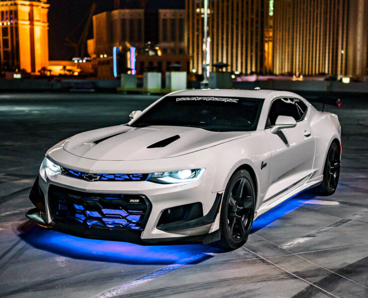 Super Clean White Chevy Camaro SS 6th Gen With ZL1 1LE Front Fascia