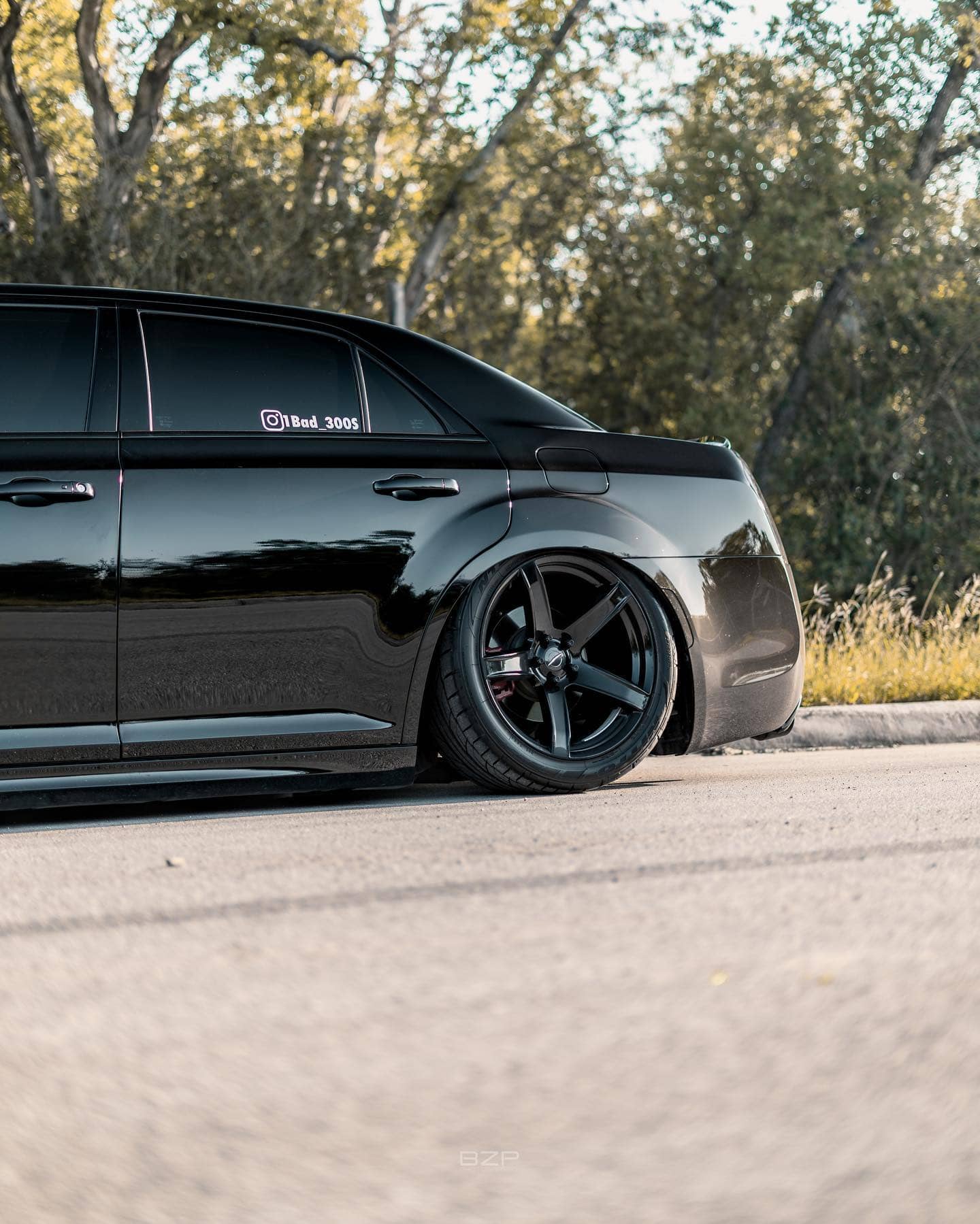Bagged Chrysler 300 s with rear camber