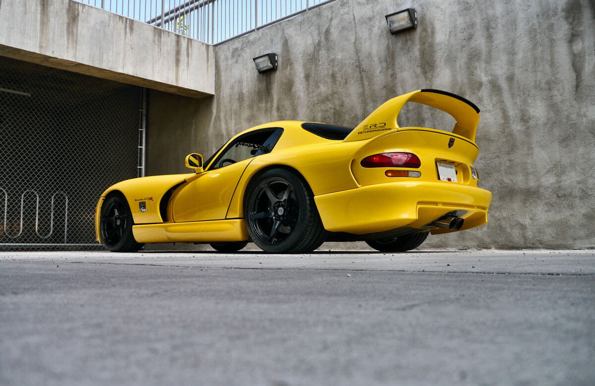 Hennessy supercharged Dodge Viper 650R Venom in yellow color
