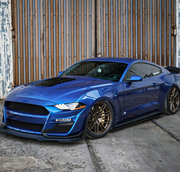 2018 Ford Mustang GT with Full Air Lift 3P air management system