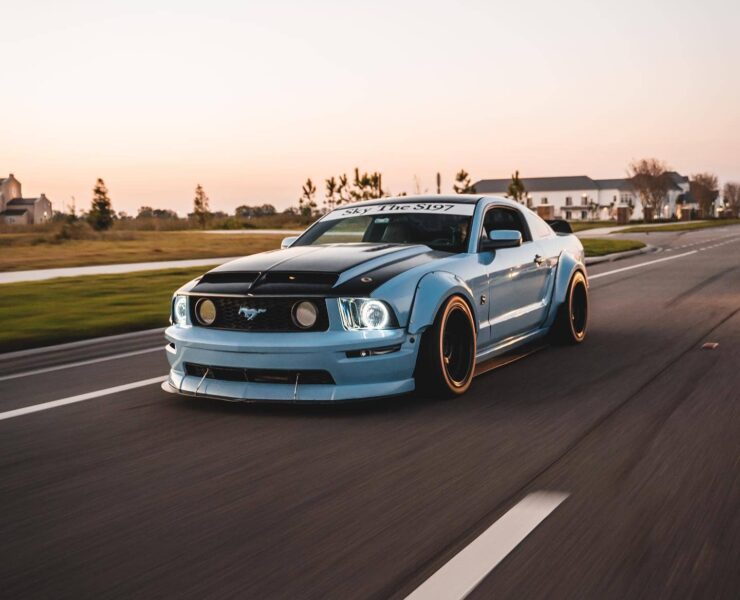 Modified Wide-body 2006 Ford Mustang S197 V6 With Air Suspension