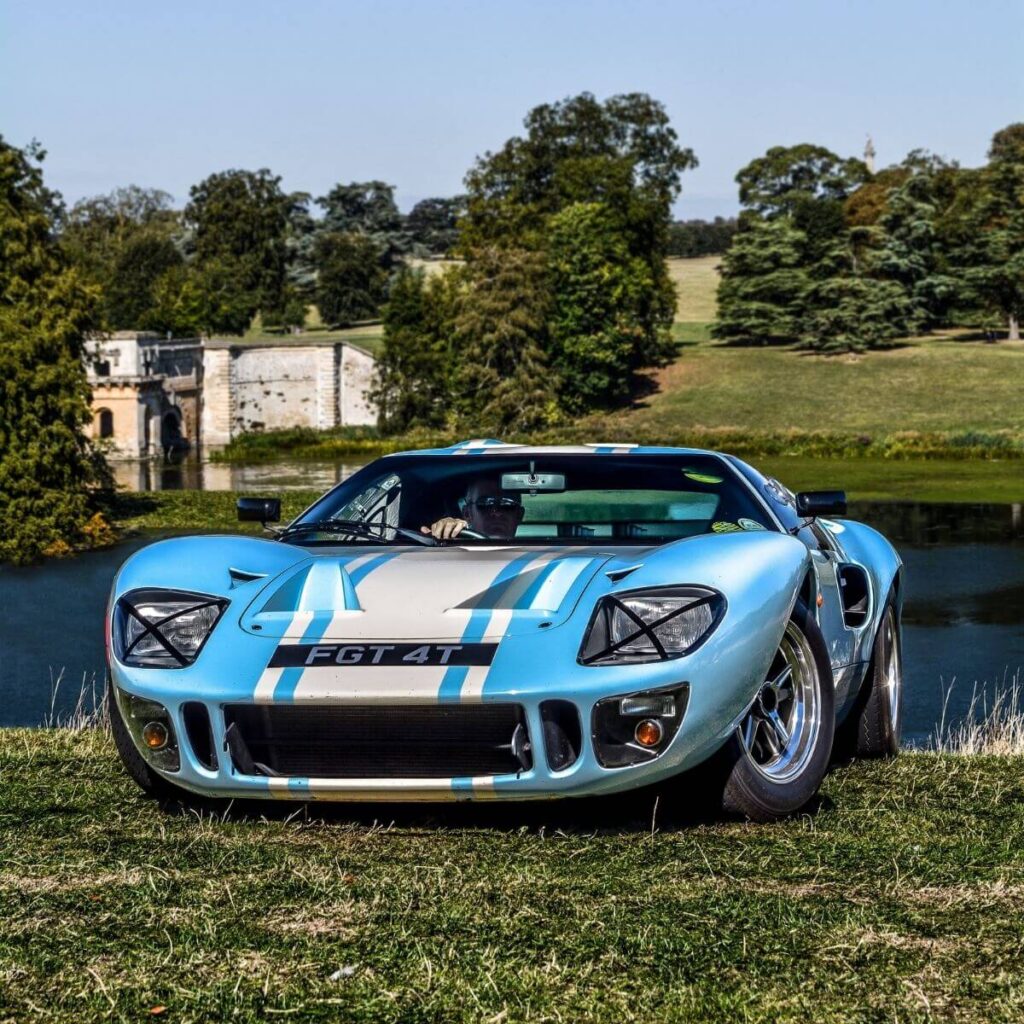 Ford Gt40 original blue with red stripes