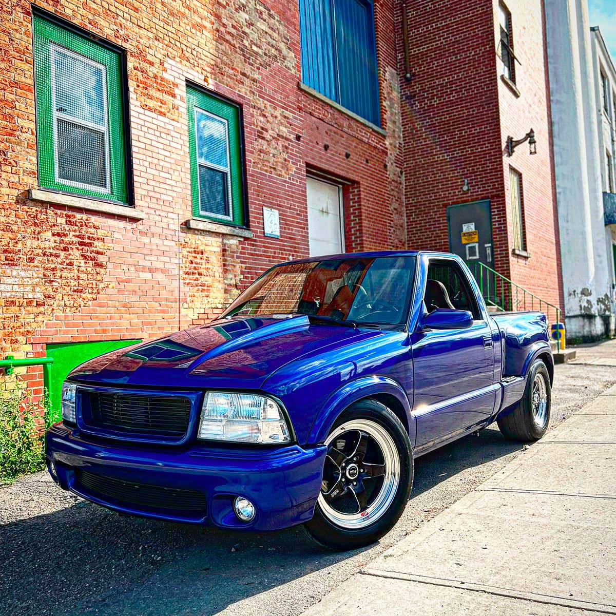 GMC Sonoma/Chevy S10 with a cowl hood and supercharger