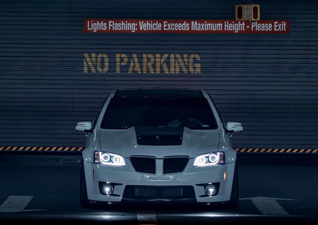 Pontiac G8 GT Custom LED headlights